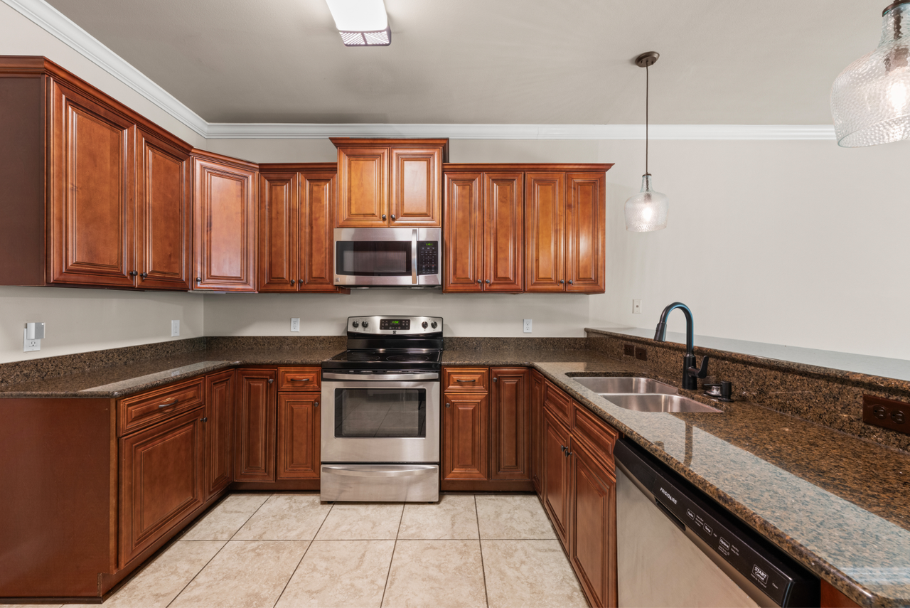 1750 Sound Haven Ct - Photo 5 of 25
