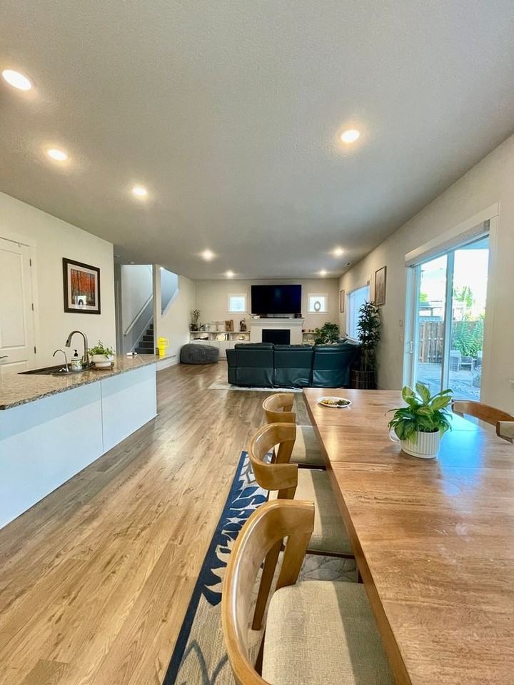 15418 Nw Mathilda Ln - Photo 4 of 37