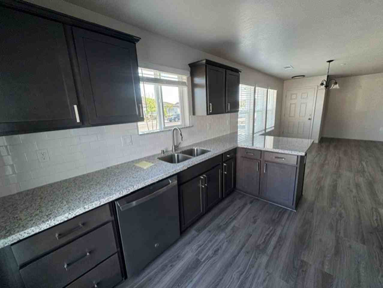 2377 Oakmont Cir - Photo 7 of 10