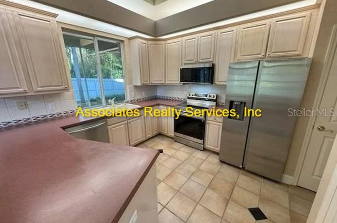 10370 Sw 51st Ln - Photo 3 of 17