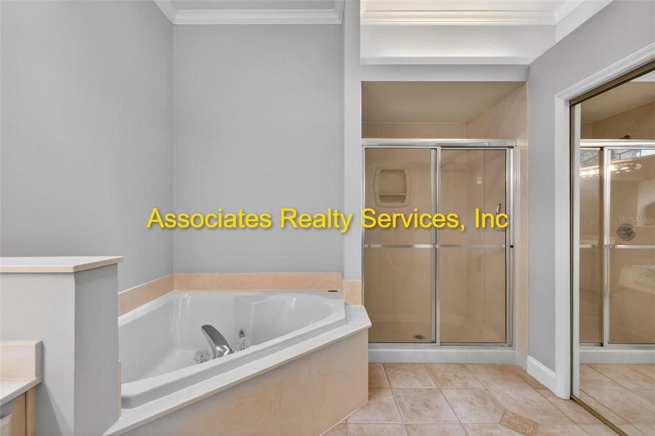 10370 Sw 51st Ln - Photo 6 of 17