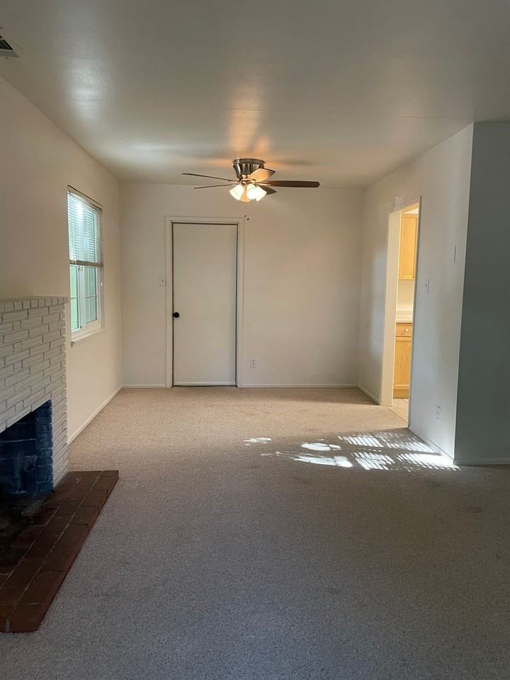 2266 Washington Ave - Photo 4 of 19