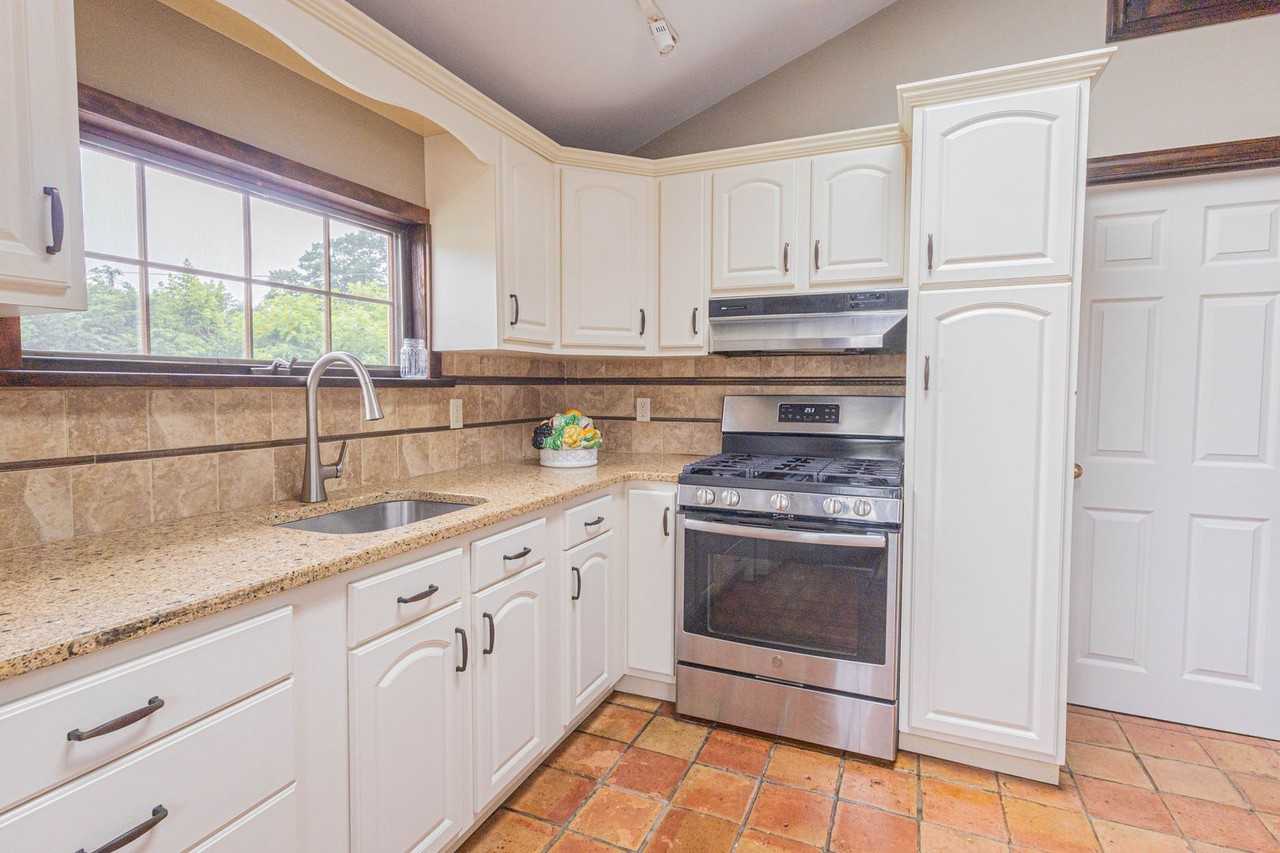 36 12th St - Photo 3 of 14