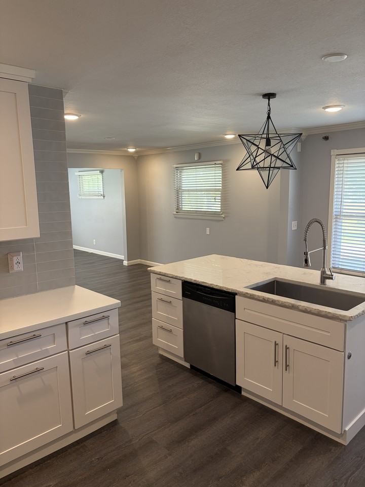 1617 S Mack Smith Rd #1 - Photo 3 of 17
