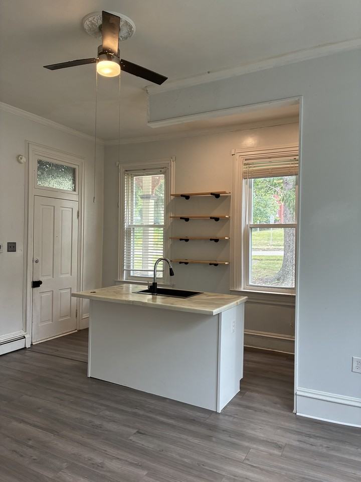 303 N Market St #B - Photo 2 of 13