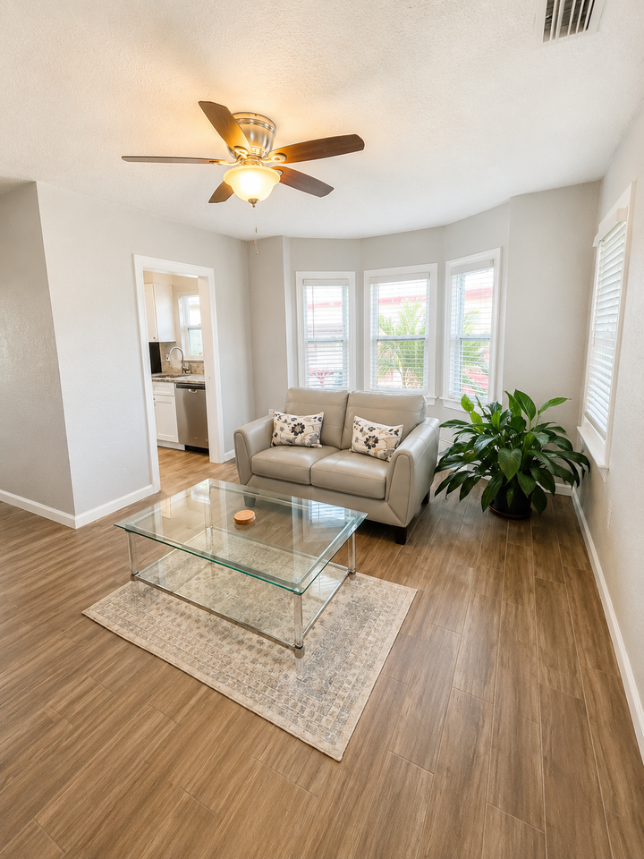1502 N Fort Harrison Ave #B - Photo 2 of 16