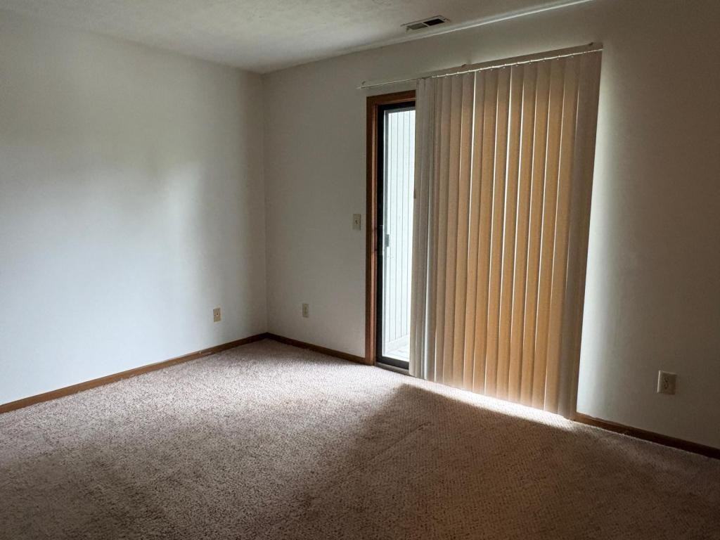 5318 Stonemeadow Ave Apt F - Photo 7 of 16