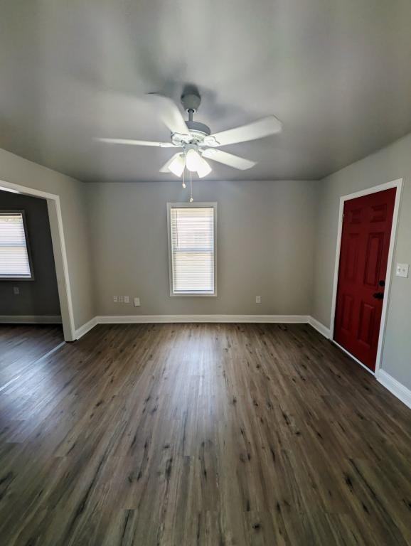 2524 Cass St - Photo 2 of 12