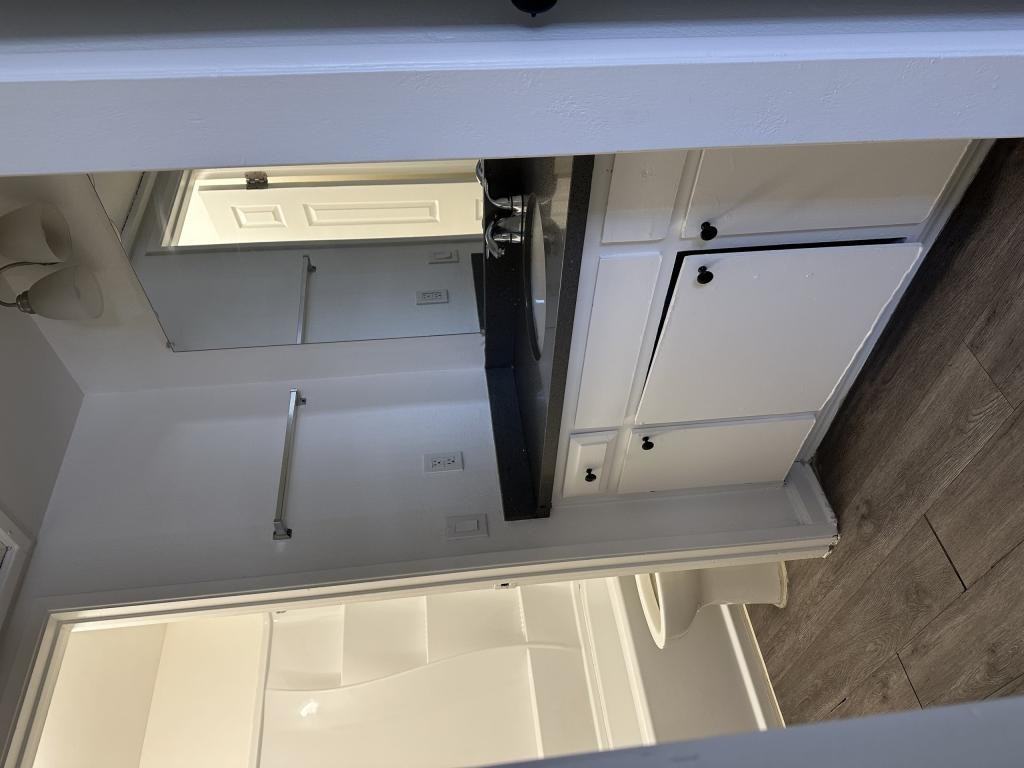 520 E Avenue Q4 - Photo 5 of 13