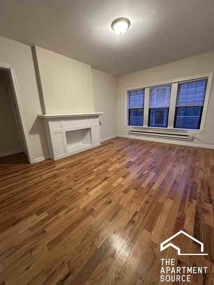 1319 Oak Ave #C2 - Photo 3 of 15