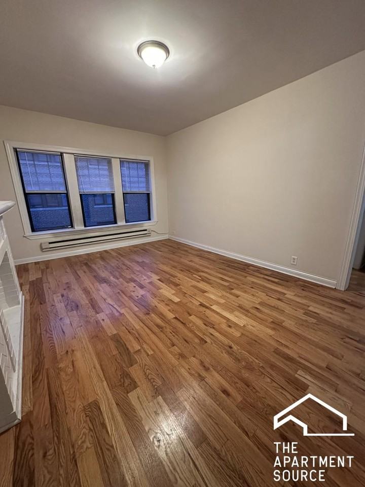 1319 Oak Ave #C2 - Photo 4 of 15