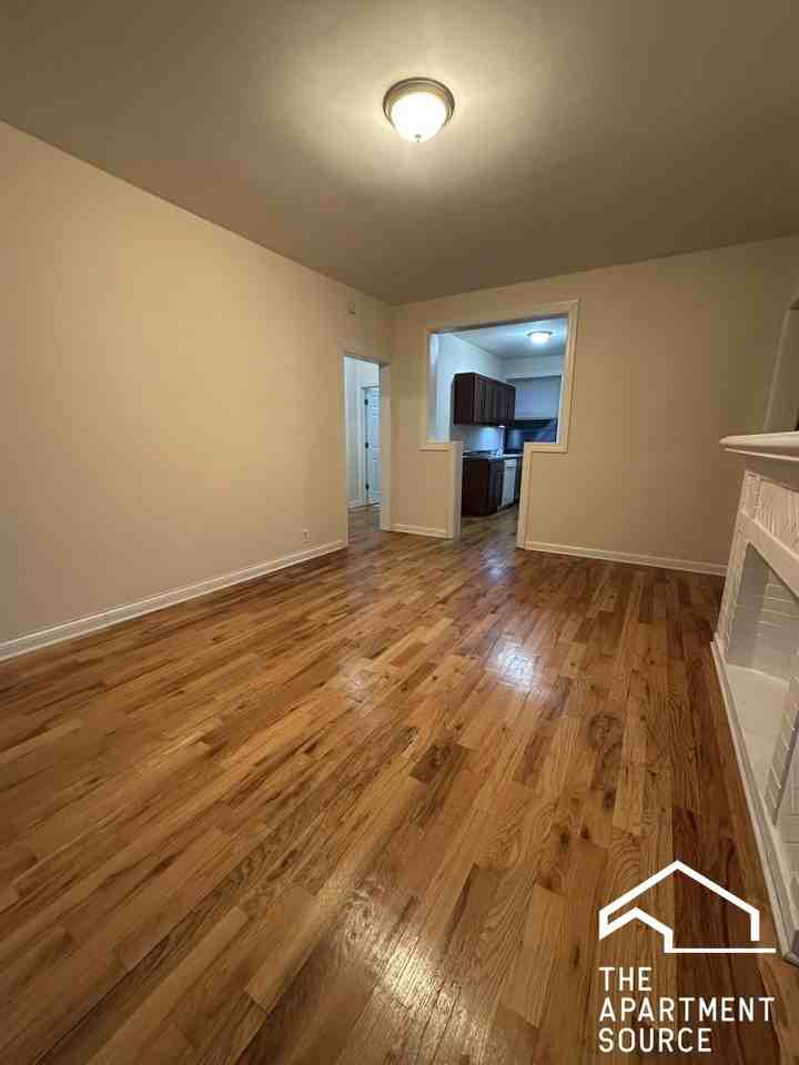 1319 Oak Ave #C2 - Photo 5 of 15
