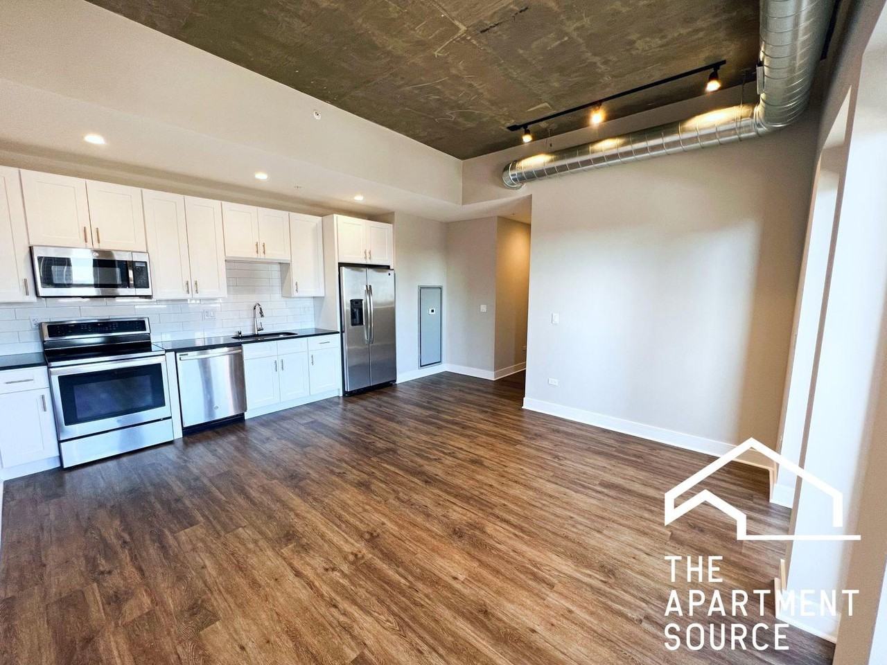 3833 N Broadway St #614 - Photo 2 of 38