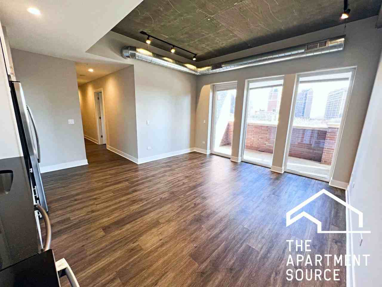 3833 N Broadway St #614 - Photo 4 of 38