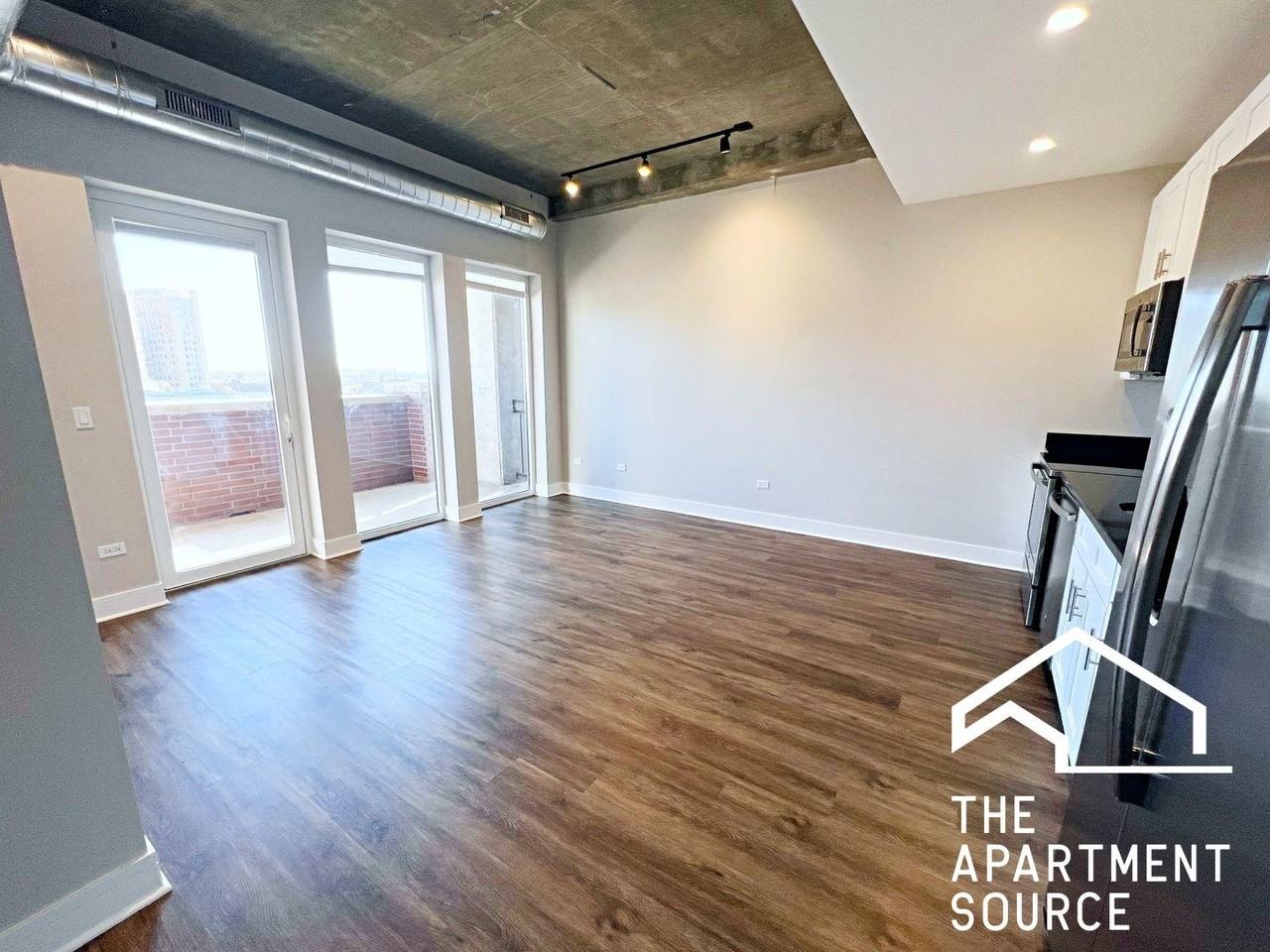 3833 N Broadway St #614 - Photo 6 of 38
