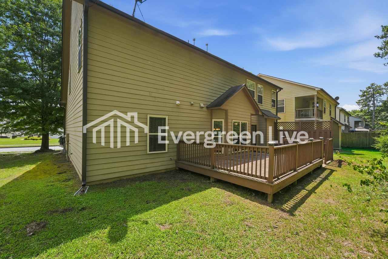 3517 Stoneleigh Walk - Photo 3 of 15