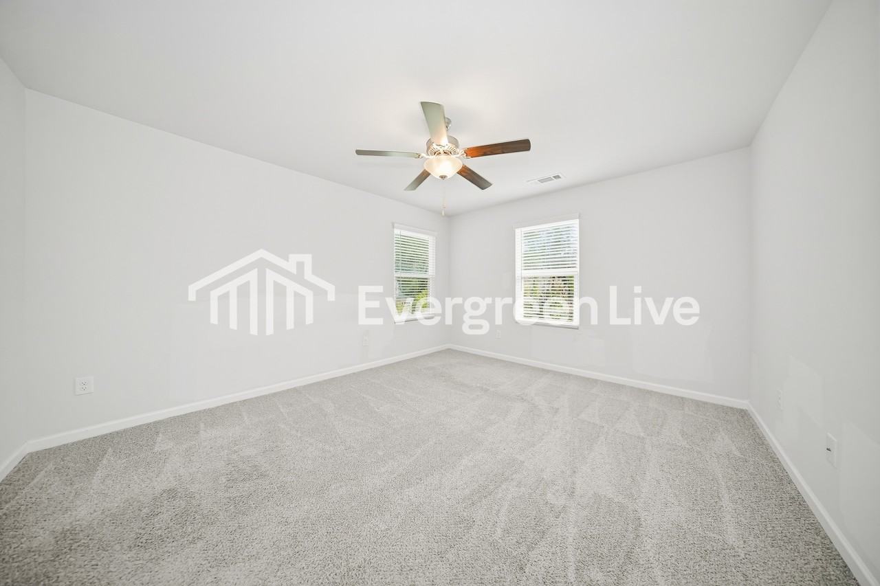 131 Longleaf Dr - Photo 7 of 14