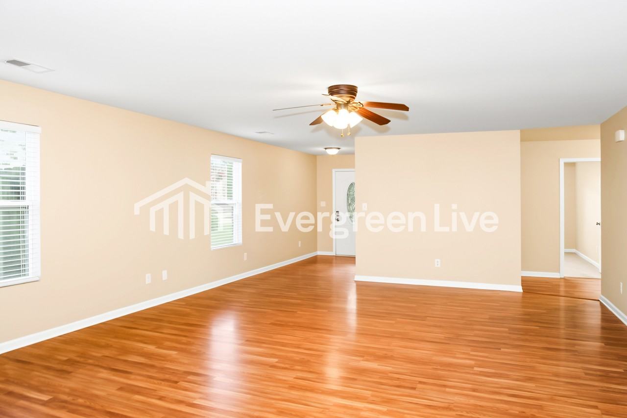 233 Laramie Cir Nw - Photo 3 of 15