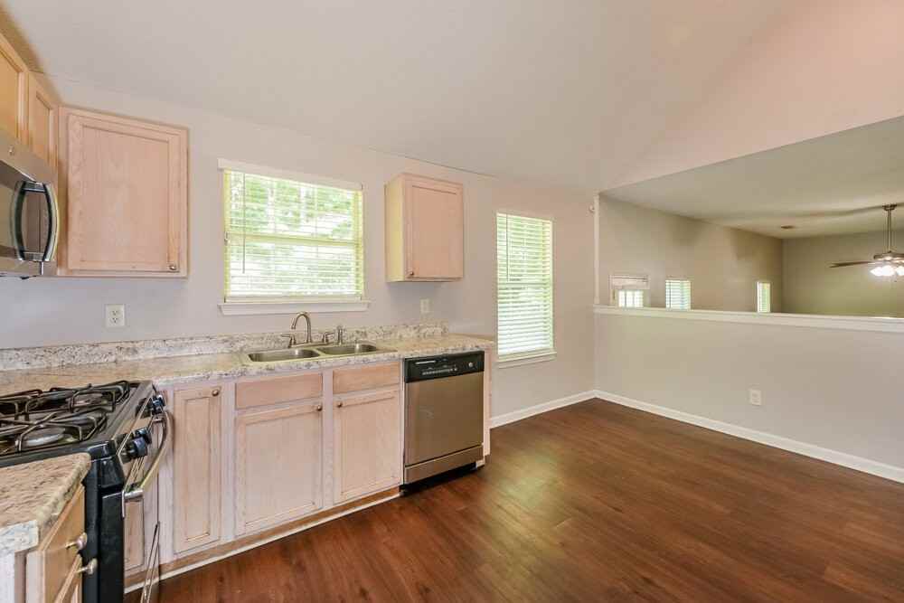 3154 Lower Creek Dr - Photo 7 of 17