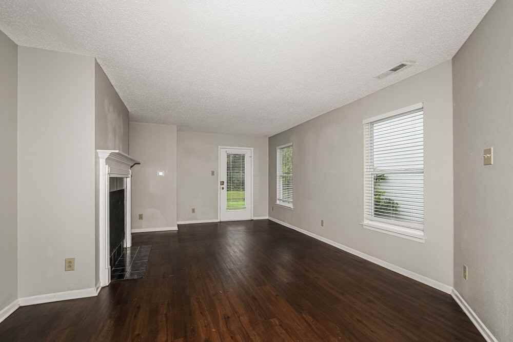 3015 Redland Ln - Photo 6 of 16