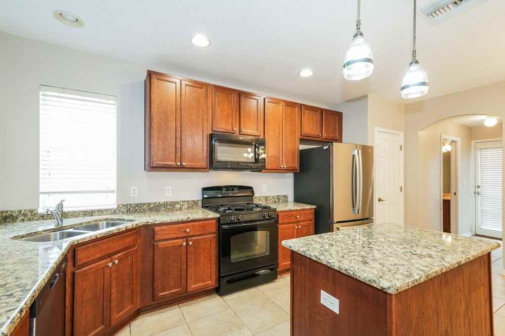 16014 Loneoak View Dr - Photo 7 of 17