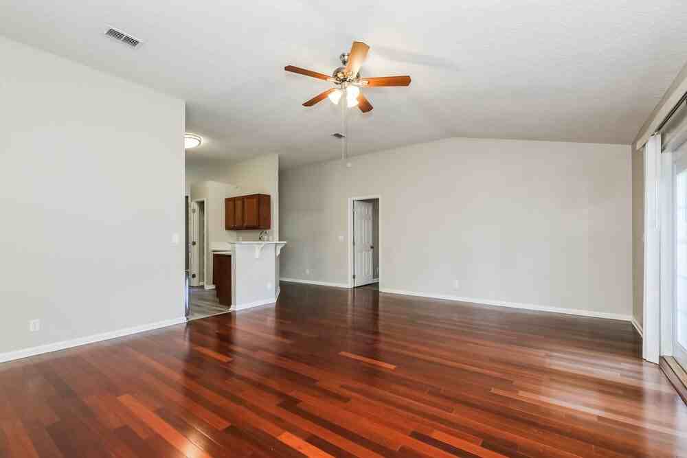12640 Ashmore Green Dr S - Photo 5 of 16
