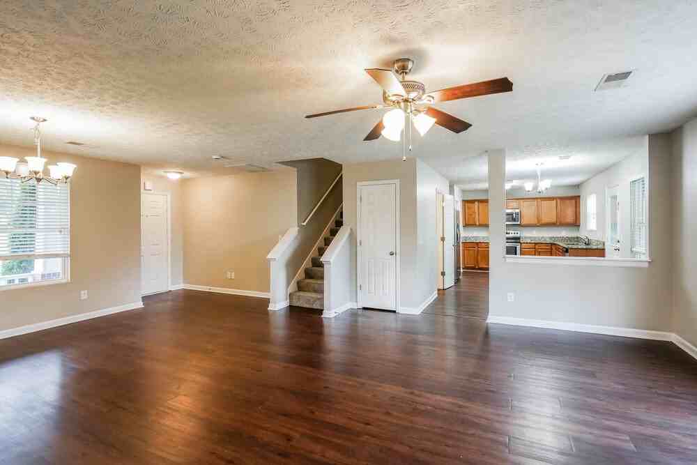 5012 Millpond Ct - Photo 4 of 17