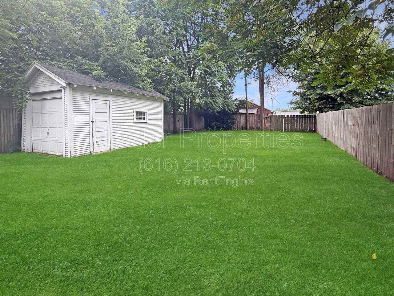 630 Plett St Sw - Photo 4 of 4