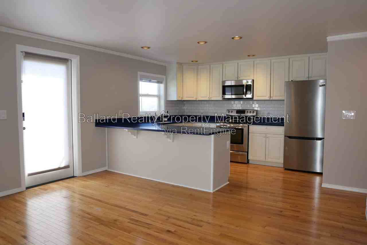 3216 14th Ave W #202 - Photo 5 of 21