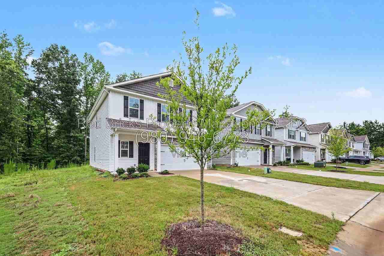 2132 Clapham Ct - Photo 3 of 24