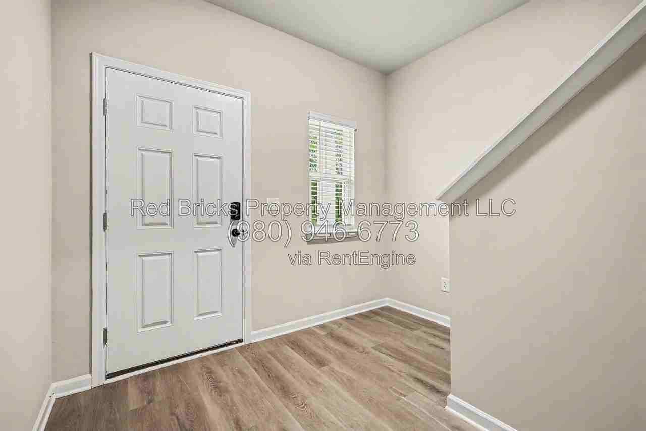 2132 Clapham Ct - Photo 7 of 24