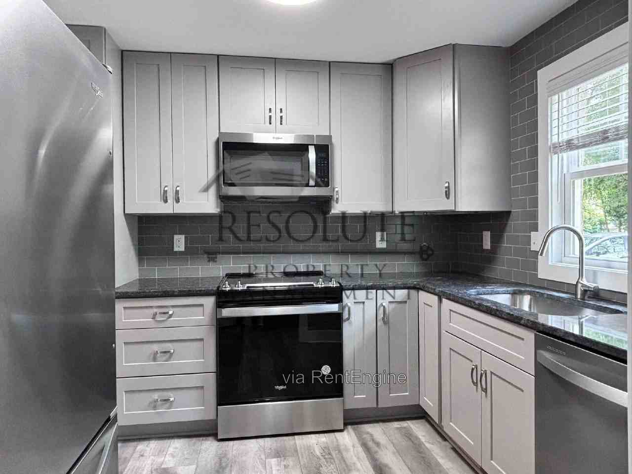520 Brent Rd - Photo 2 of 15