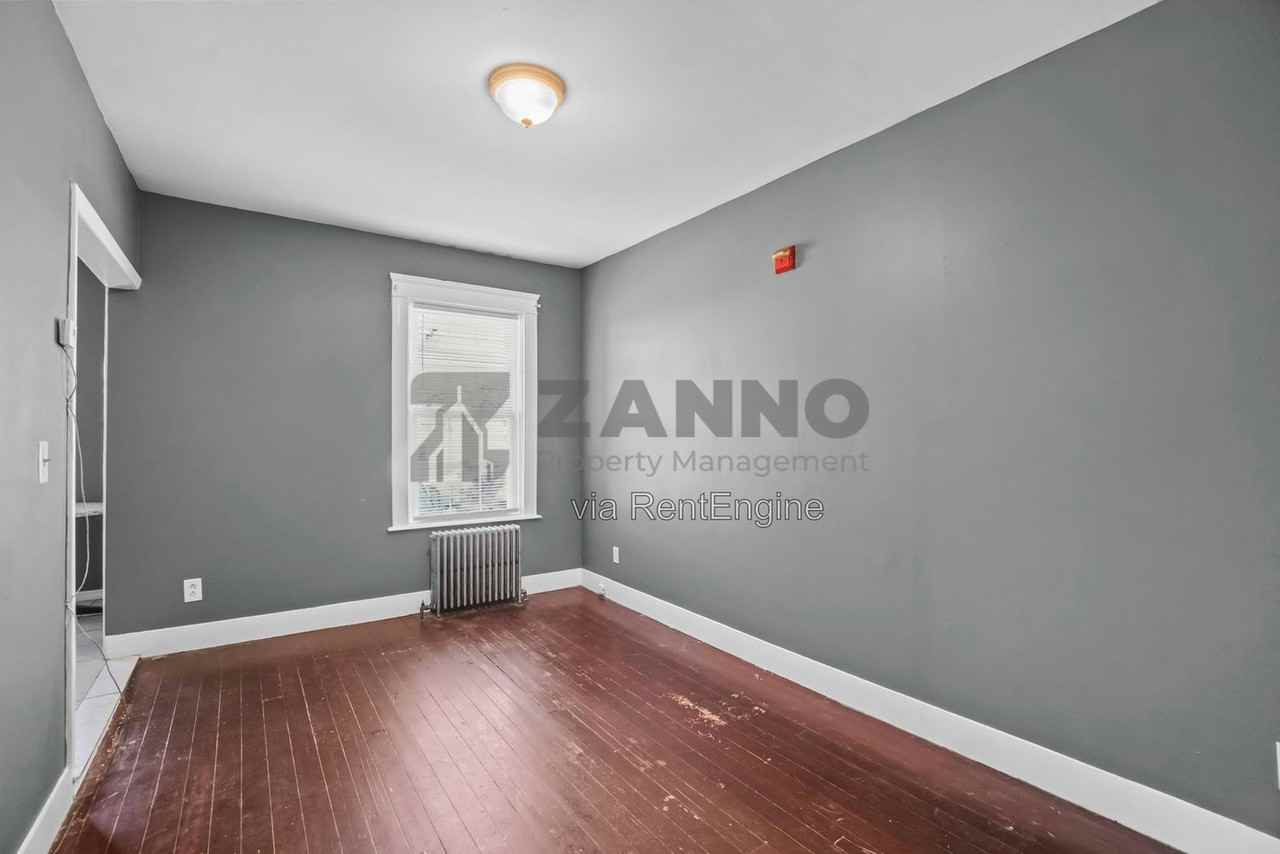 72 Mowry St #3R3 - Photo 7 of 14