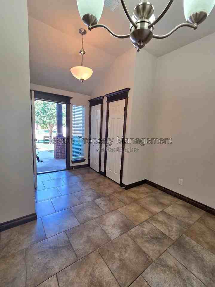 2300 Starwood Way - Photo 4 of 19