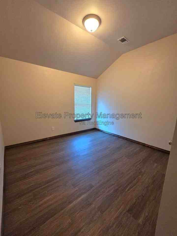 2300 Starwood Way - Photo 6 of 19