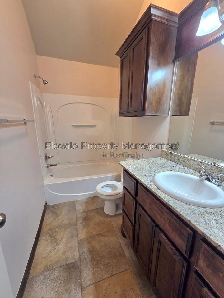 2300 Starwood Way - Photo 7 of 19