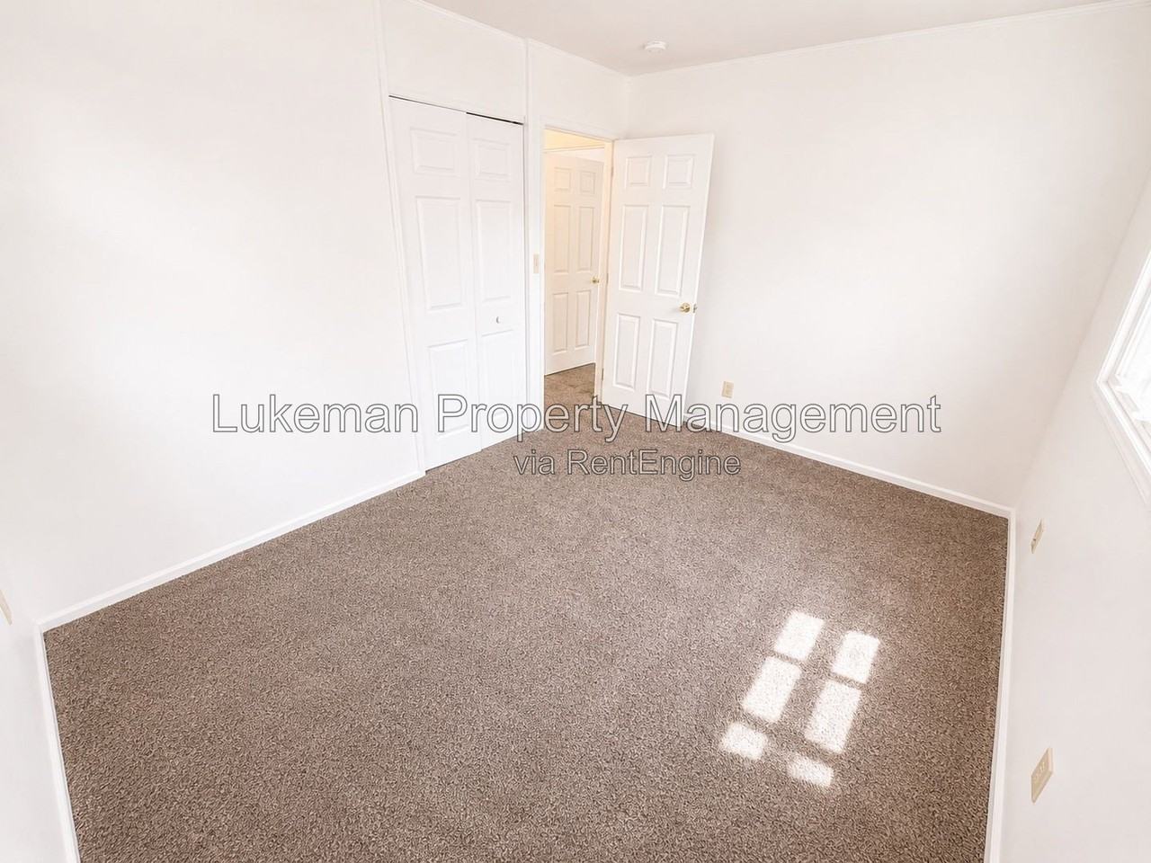 3006 Nellbert St - Photo 7 of 8
