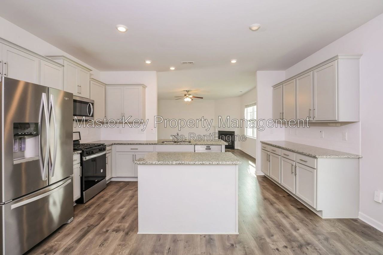 633 Birchhead Dr - Photo 4 of 43