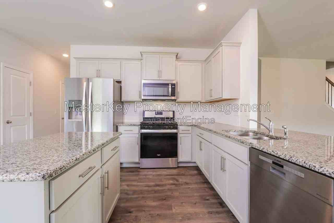 633 Birchhead Dr - Photo 3 of 43