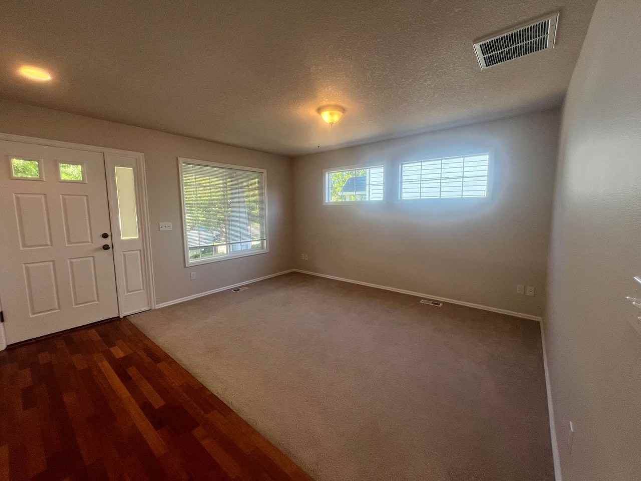 863 Se Bayshore Cir - Photo 3 of 34