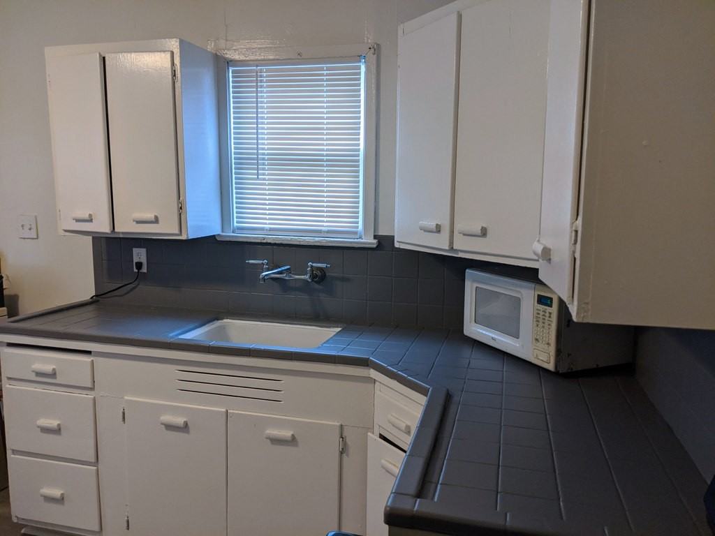 611 S 3rd Ave #613 - Photo 2 of 12