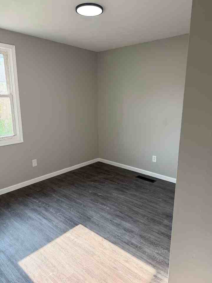 2905 Fairmount St Ne - Photo 6 of 13