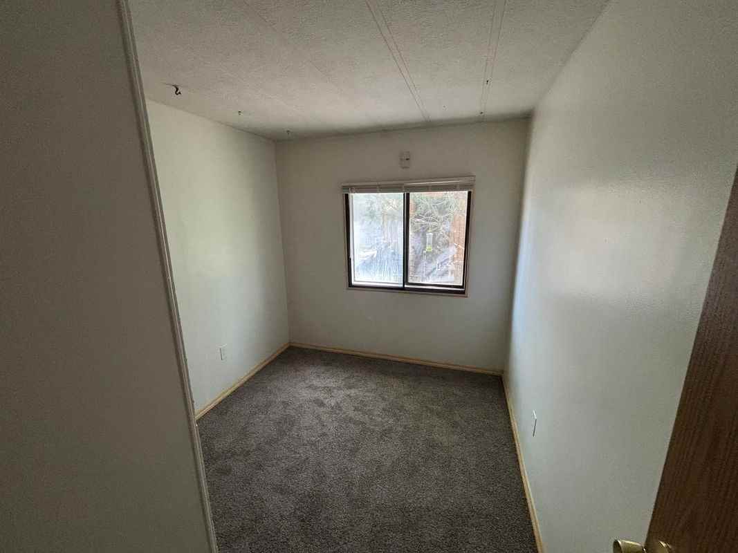 1162 N 1340 E - Photo 5 of 8