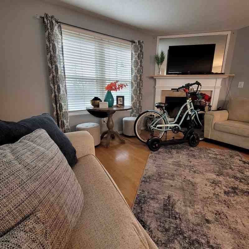 809 Mediterranean Ave - Photo 5 of 7