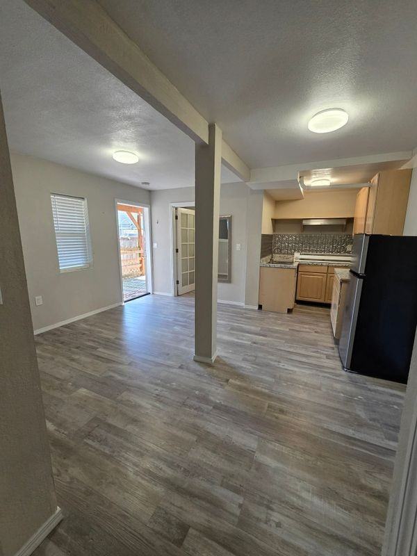 9927 13th St Se ##B - Photo 3 of 8
