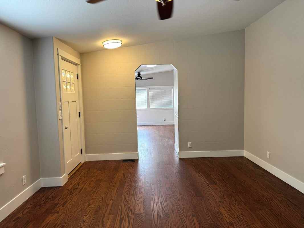 2557 E Beacon Light Rd - Photo 4 of 23