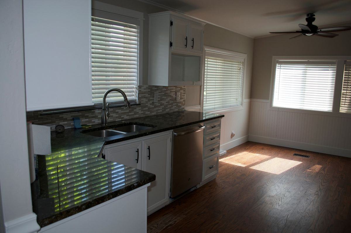 2557 E Beacon Light Rd - Photo 5 of 23