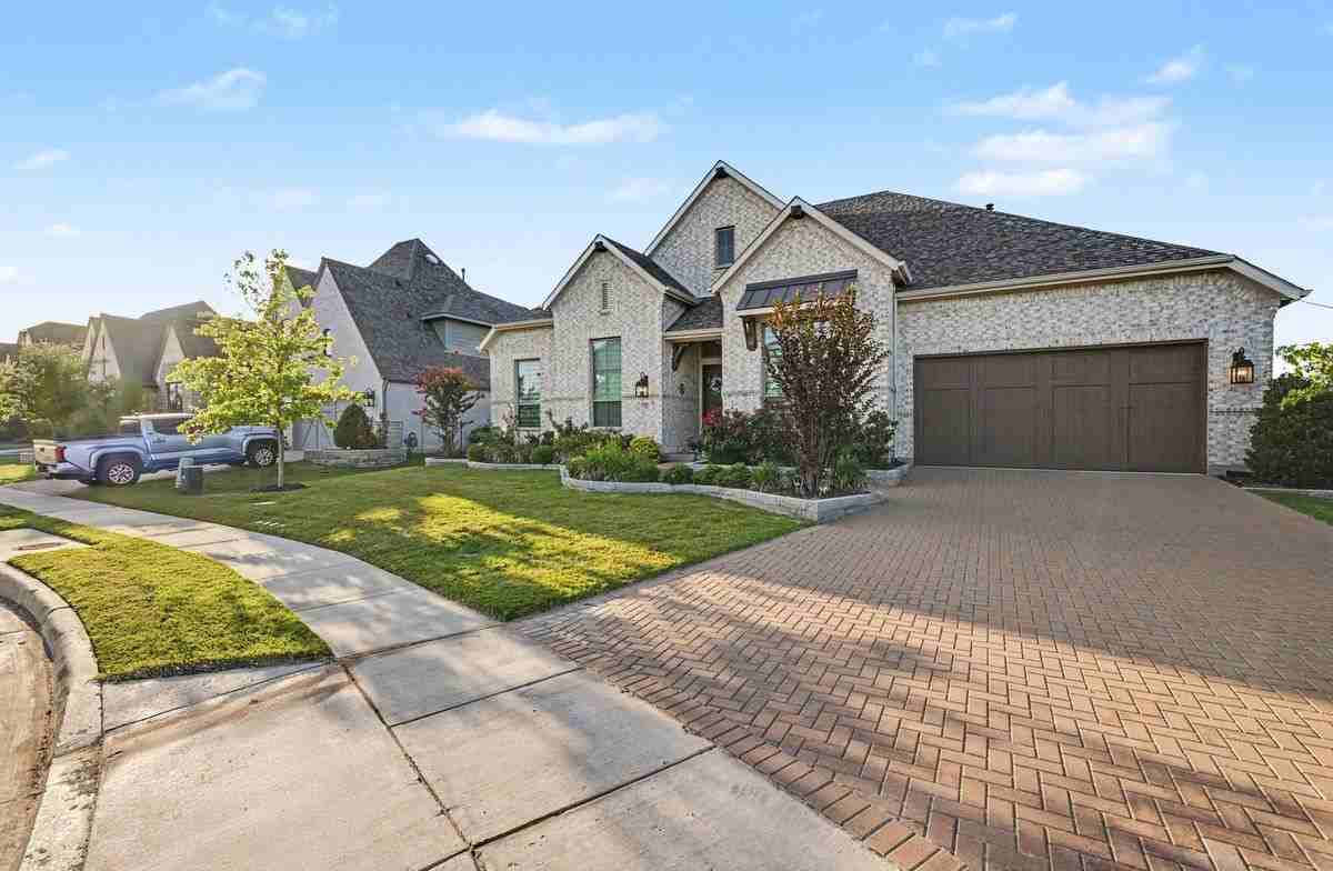 3332 Zenyatta Ct - Photo 3 of 35