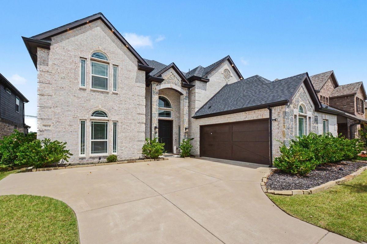 3814 Windmill Ct - Photo 3 of 32