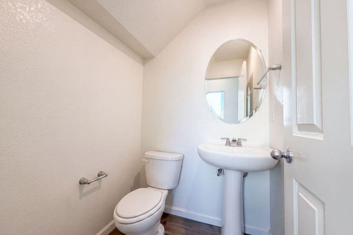 8224 Kossum Way - Photo 5 of 25